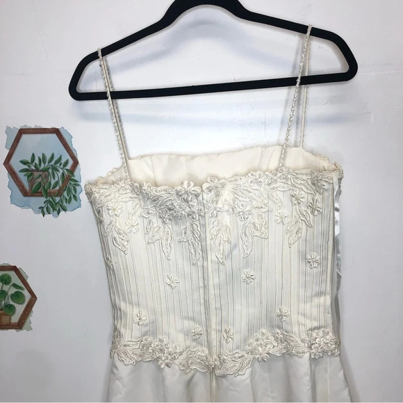 Mon Cheri wedding dress floral beading cream women’s size 10 fairy like new - Picture 6 of 16